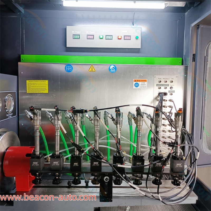 Испытательный стенд CR1018 для топливных насосов Common Rail позволяет одновременно тестировать 8 форсунок.